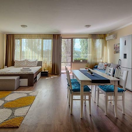 Riverside Apartments Plovdiv With Free Parking ภายนอก รูปภาพ