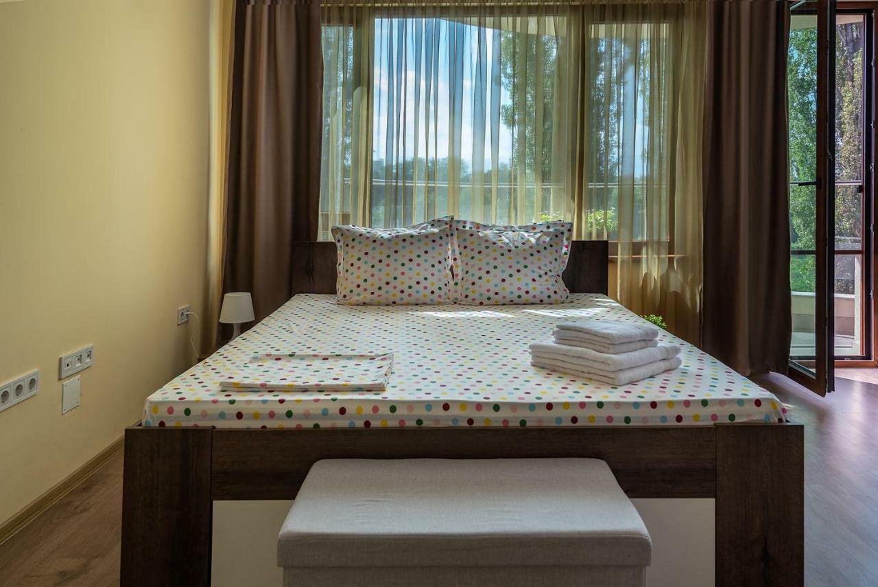 Riverside Apartments Plovdiv With Free Parking ภายนอก รูปภาพ