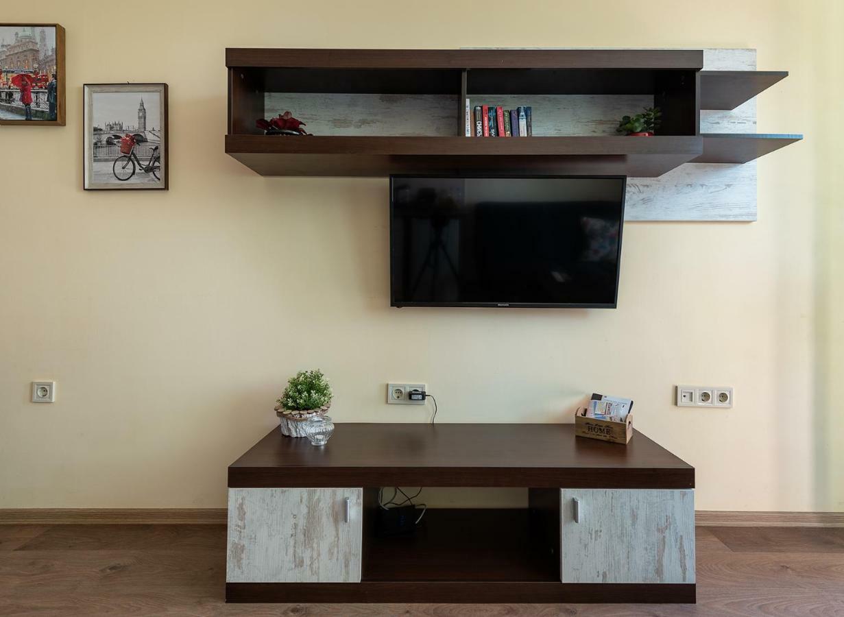 Riverside Apartments Plovdiv With Free Parking ภายนอก รูปภาพ