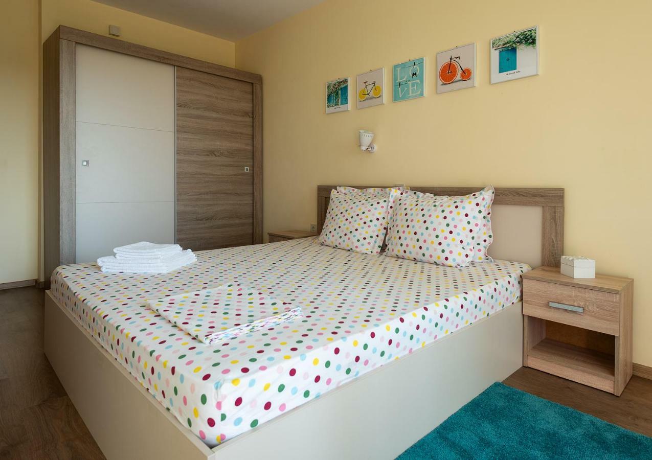 Riverside Apartments Plovdiv With Free Parking ภายนอก รูปภาพ