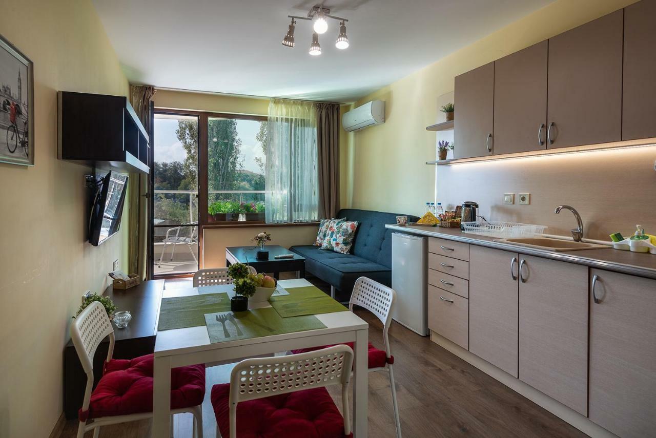 Riverside Apartments Plovdiv With Free Parking ภายนอก รูปภาพ