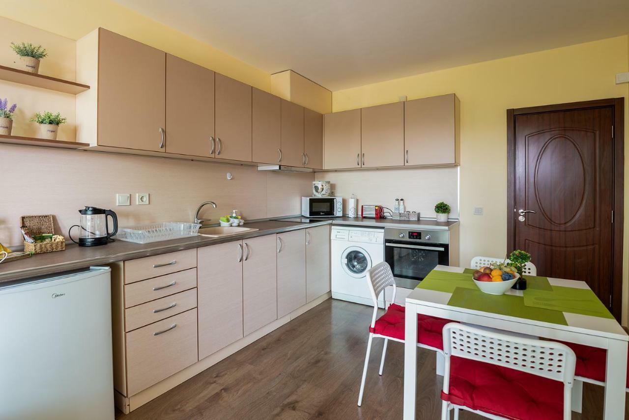 Riverside Apartments Plovdiv With Free Parking ภายนอก รูปภาพ