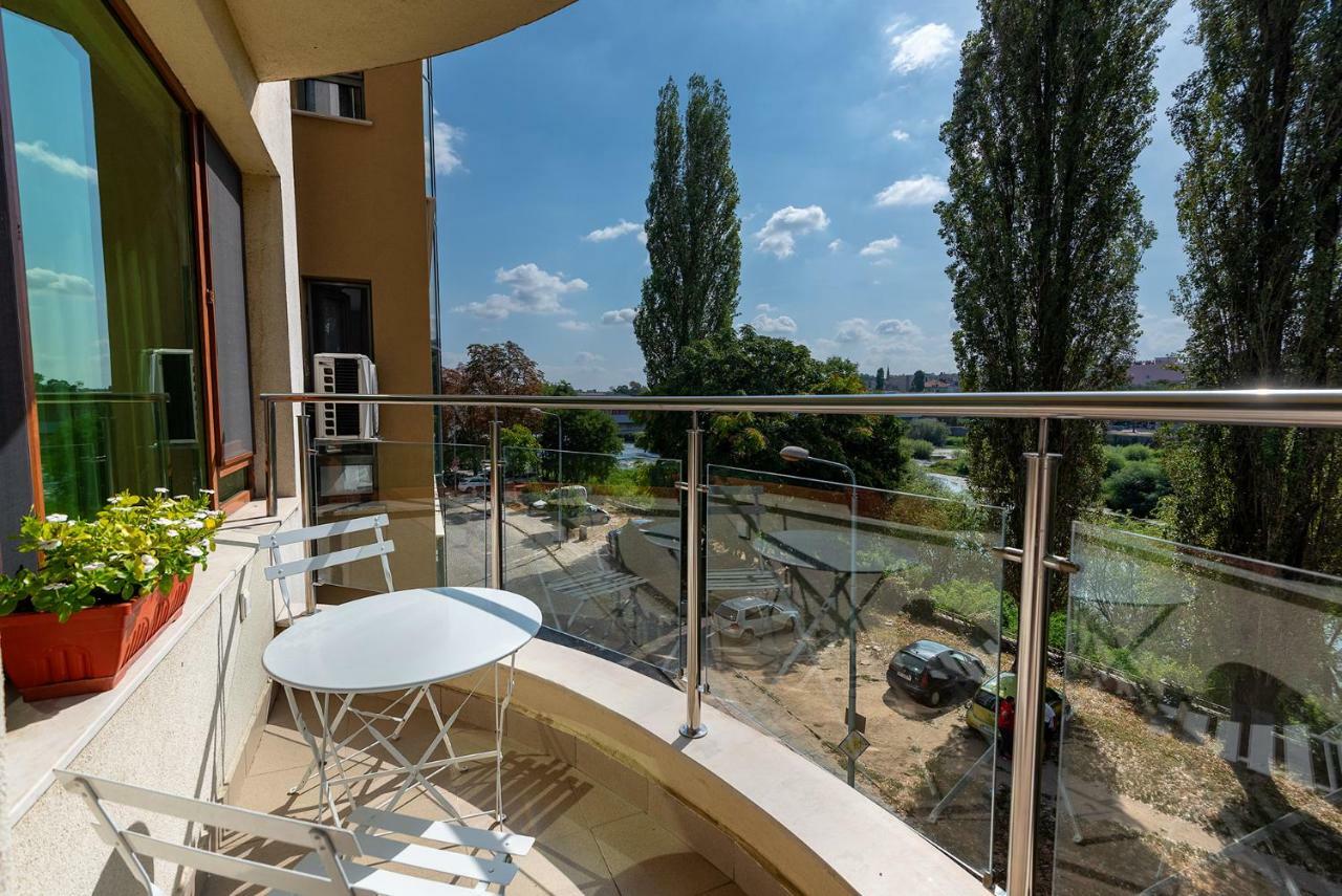 Riverside Apartments Plovdiv With Free Parking ภายนอก รูปภาพ
