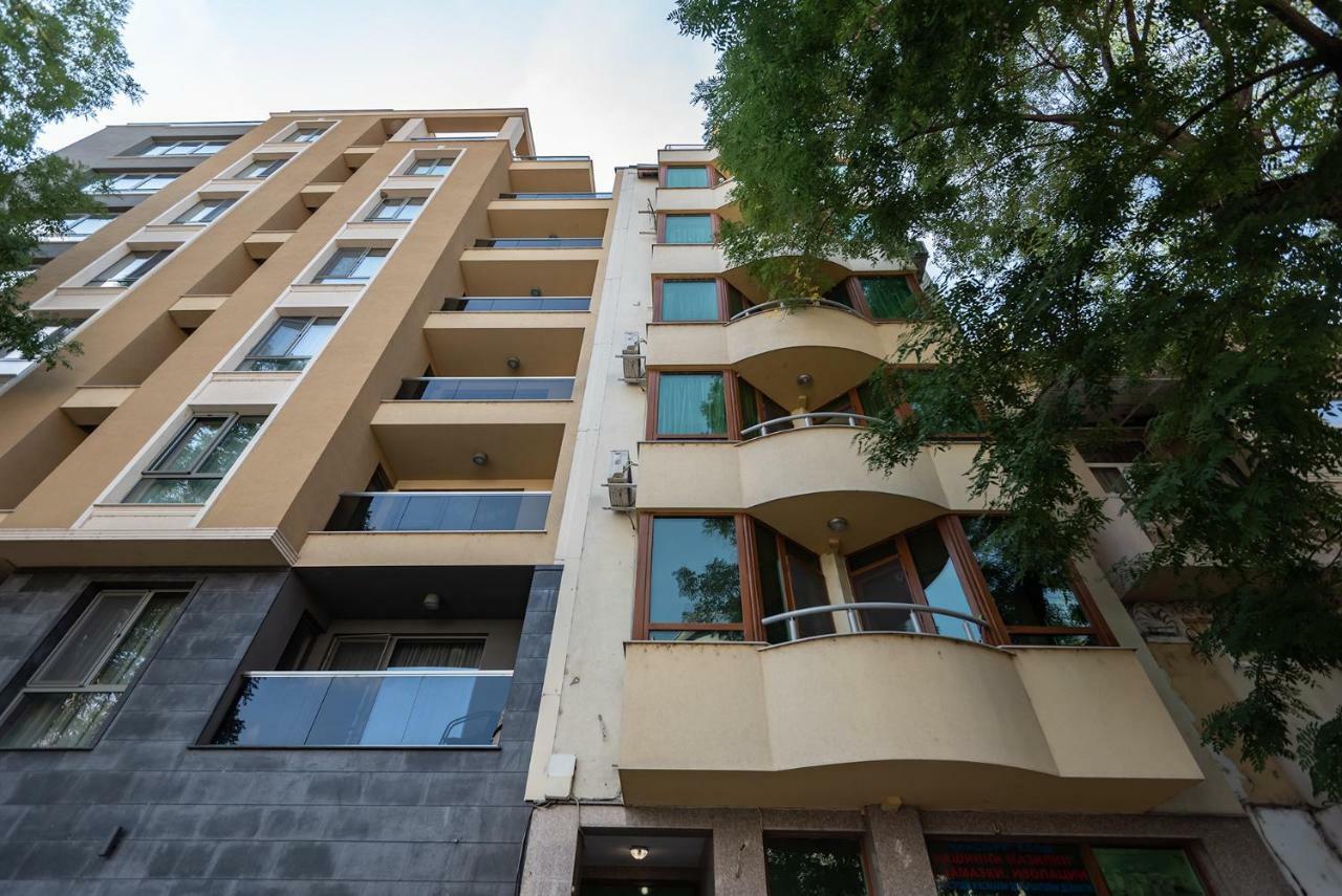 Riverside Apartments Plovdiv With Free Parking ภายนอก รูปภาพ